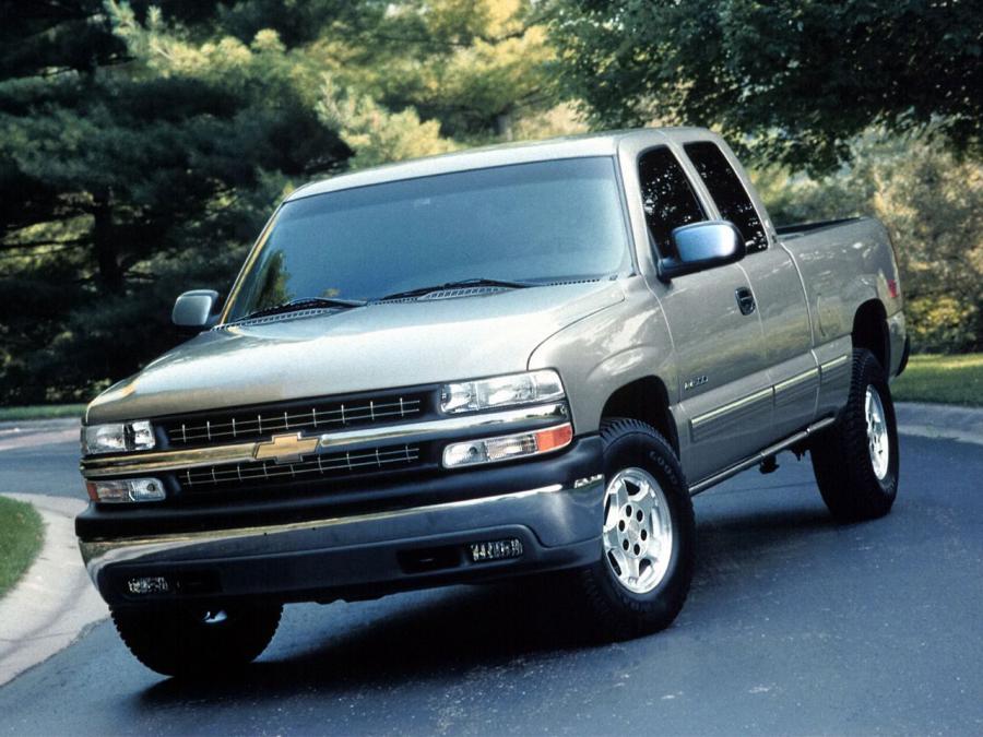  Chevrolet Silverado Extended Cab 1999 года  (фото 2 из 16)